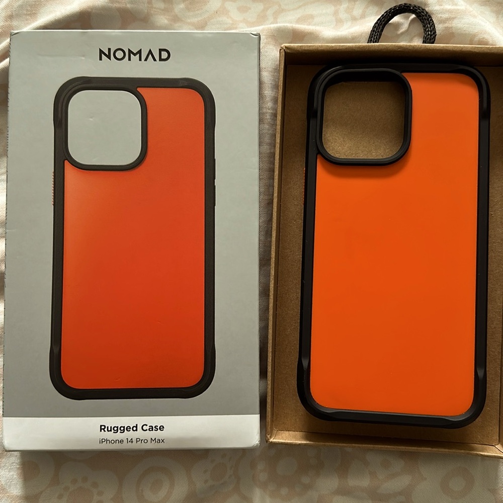Nomad Iphone 14PM case